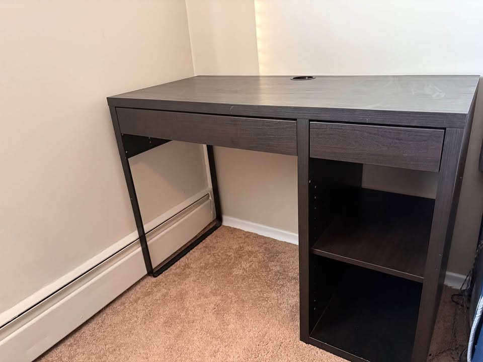 dark wood desk - photo 2