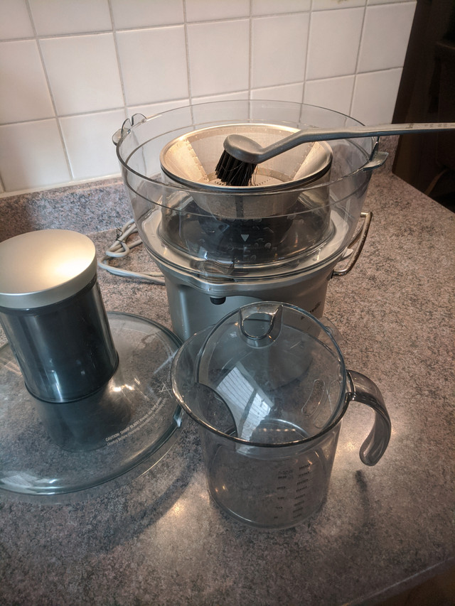 Breville pro juicer, whole fruits and veg for optimum health! - photo 2