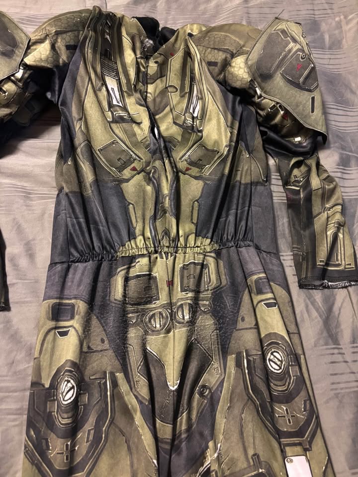Child size large (10-12) Halo costume - photo 3