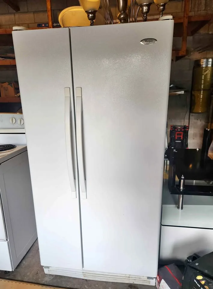 🥕 Whirlpool Fridge White Double Door Large