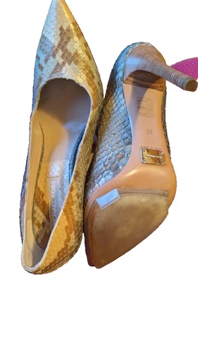 Michael Kors Beige Snakeskin Heels Size 8 - photo 3