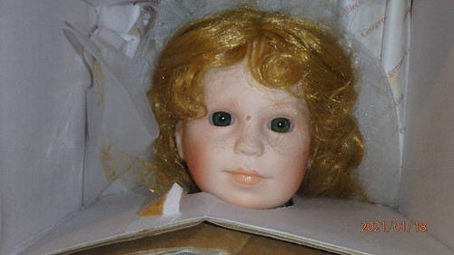 Bridget Quinn Doll 1991 Georgetown Collection - photo 4