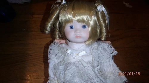Chrissy 1989 Brinn’s Collectibles - photo 2