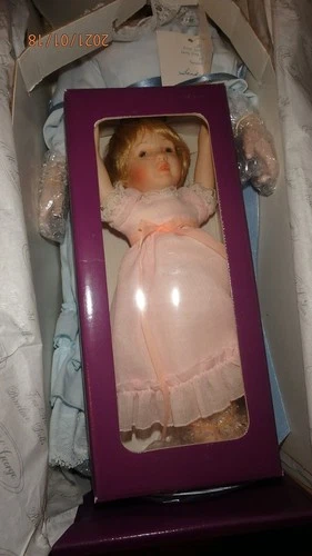 Loving Steps Sandra Kuck 1990 Motherhood Dolls - photo 5