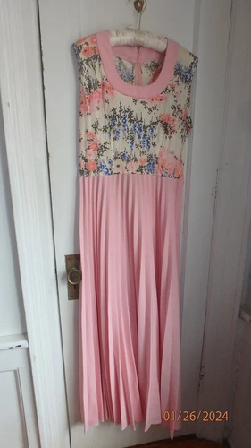 Pink Floral Chenille Wool Pleated Sunday Dress Set