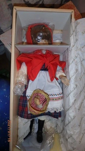 Little Red Riding Hood Doll by Dianna Effners 1988 - photo 2