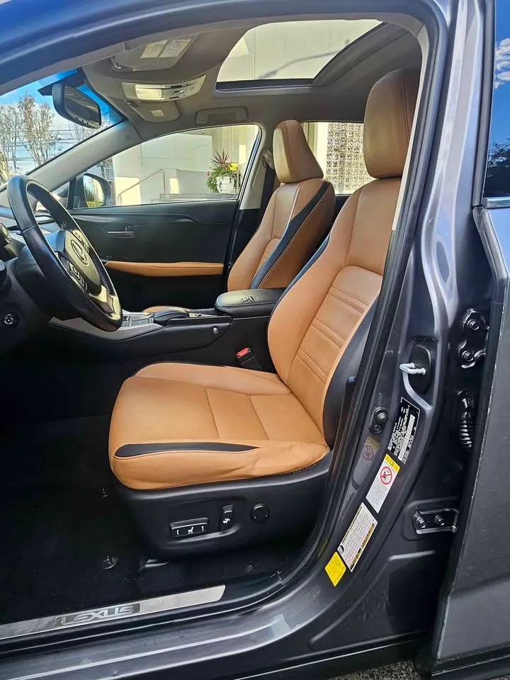 2016 Lexus NX · 200t Sport Utility 4D image indicator(8)