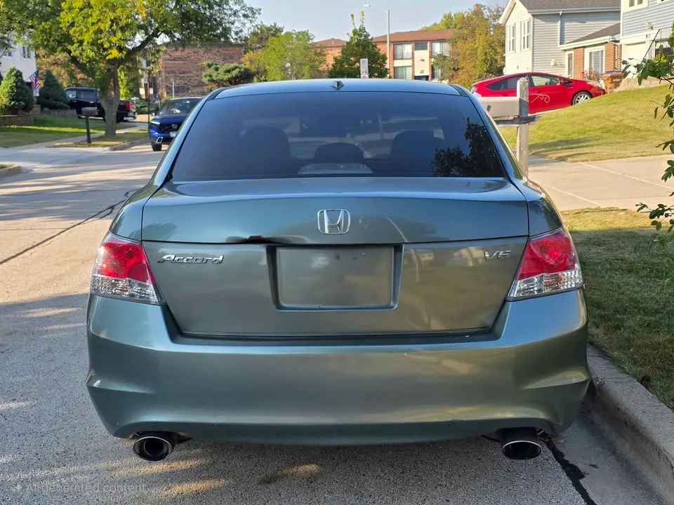 2010 Honda Accord · EX-L w/Navigation Sedan 4D image indicator(2)