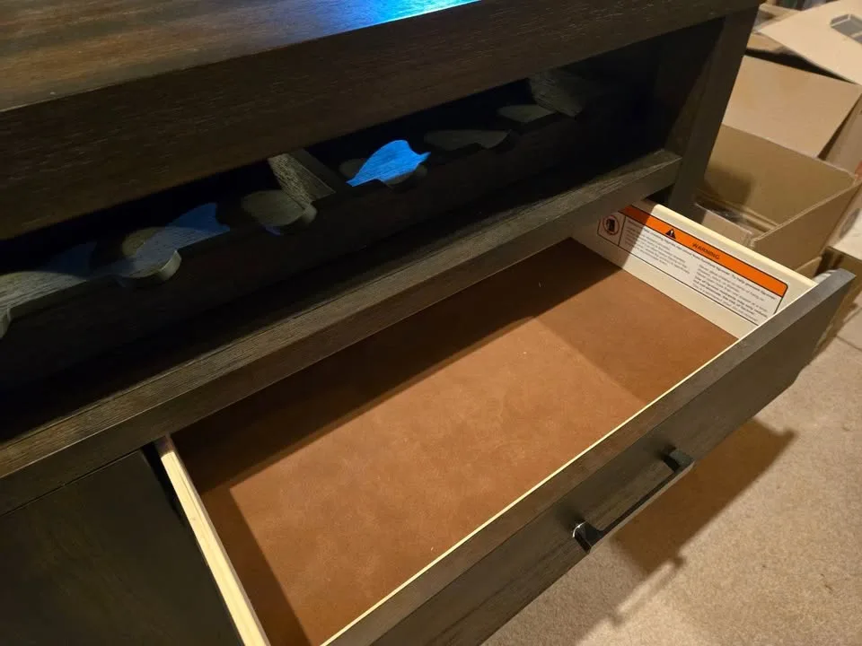 Dining Chairs / Table / Console Set image indicator(8)