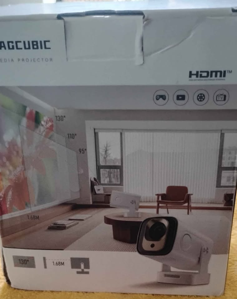 Mini proyector inteligente Magcubic con soporte 4K - photo 3