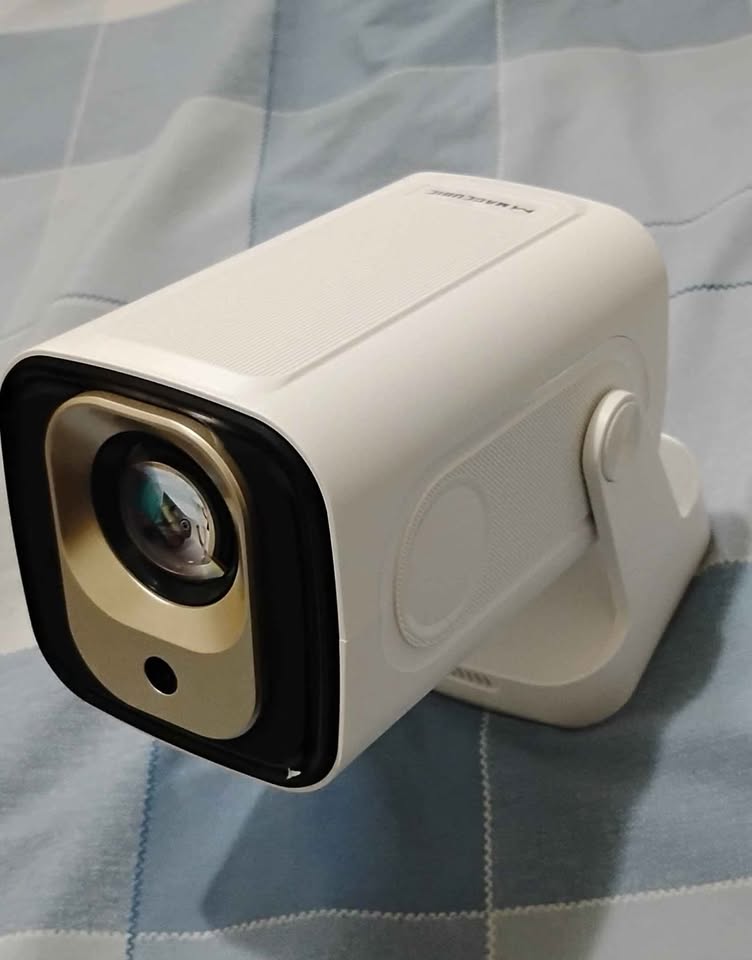 Mini proyector inteligente Magcubic con soporte 4K - photo 5