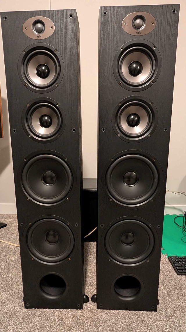 Polk Audio Floor-standing speakers TSx550T