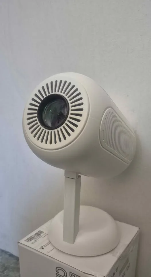 Unitedtime Proyector portátil con soporte 1080P 4K image indicator(5)