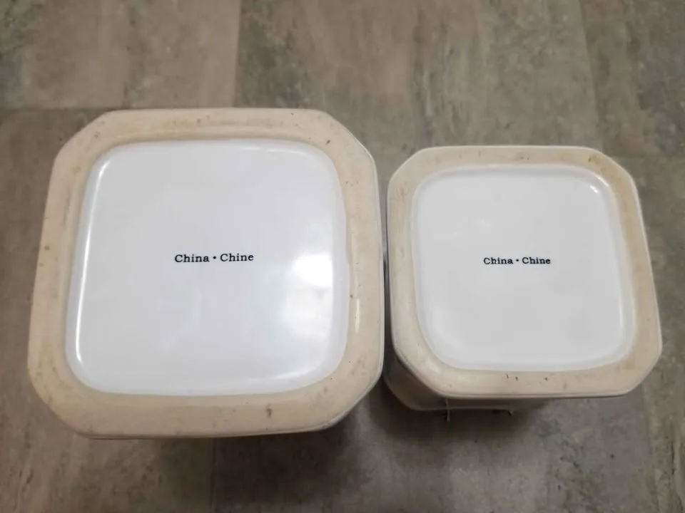 2 White Ceramic Airtight Canisters image indicator(10)