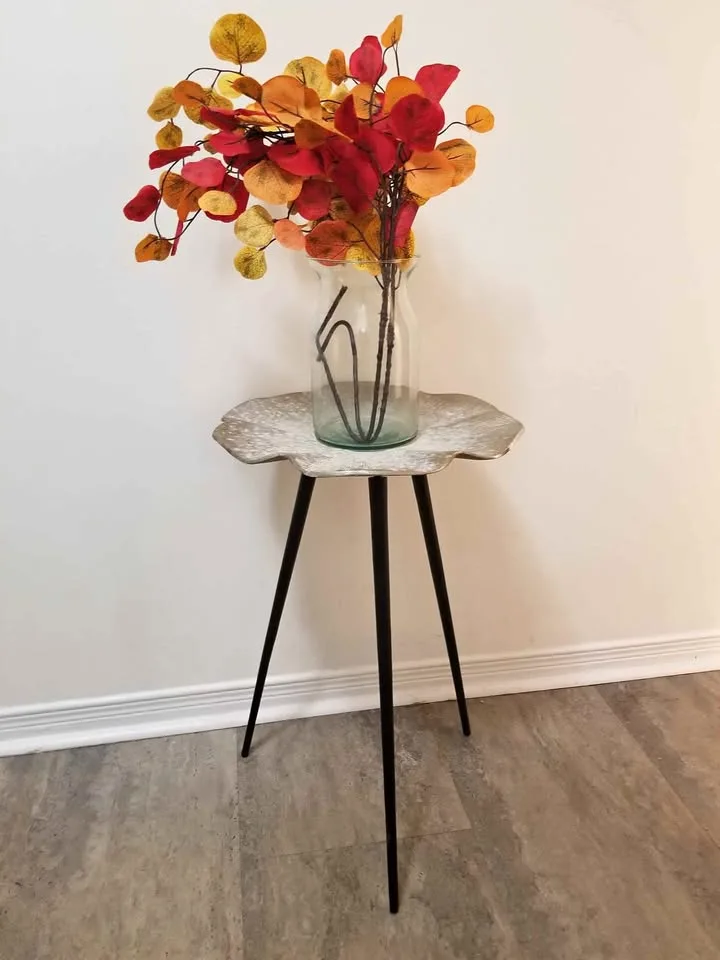 Metal Gold Leaf Plant Stand Table thumbnail