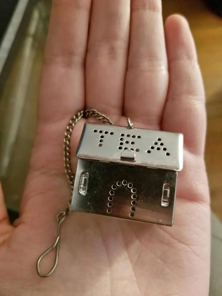 Metal Tea Strainer Infuser thumbnail