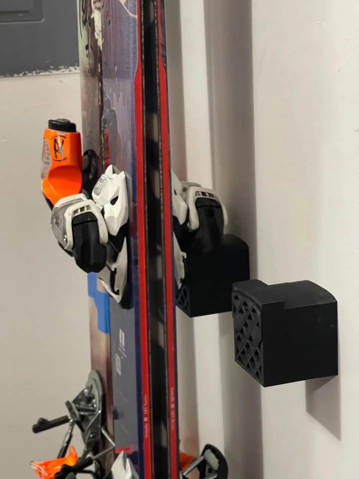 Invisible hidden wall mount for skis image indicator(2)
