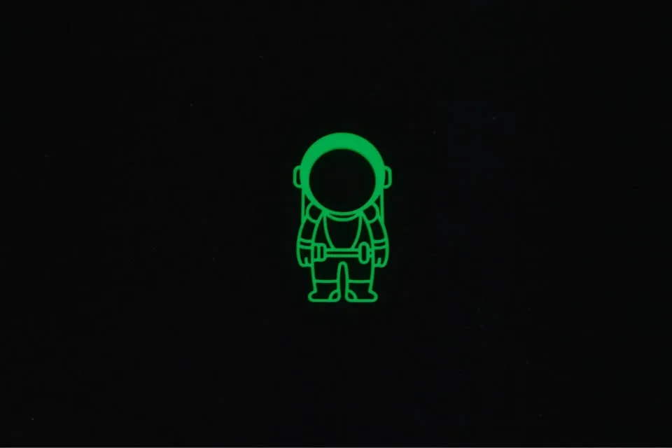 Glow in the dark decoration! image indicator(4)