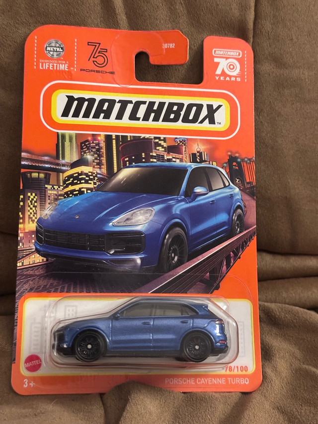 Matchbox Porsche Cayenne - photo 3