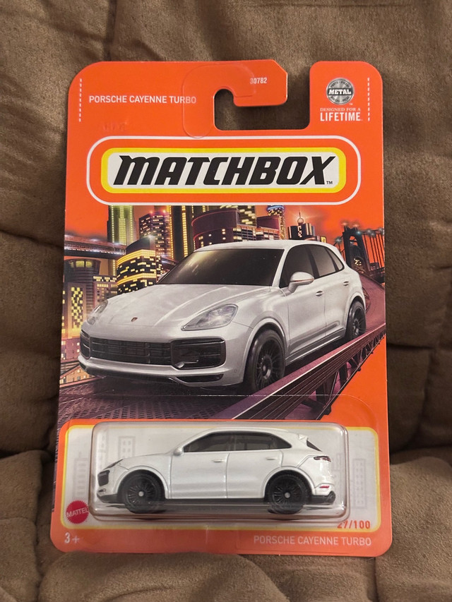 Matchbox Porsche Cayenne - photo 4
