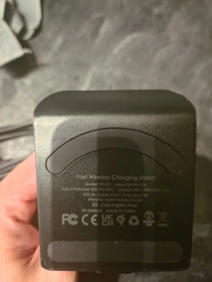 Fast Wireless Charging Stand image indicator(3)