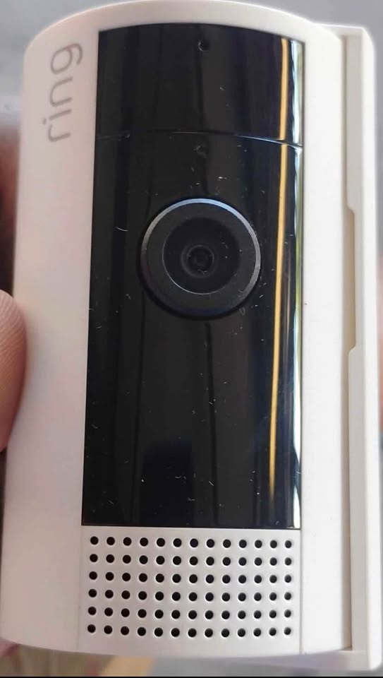 All-new Ring Indoor Cam (2nd Gen), White with 10 ft. USB-A to Mi - photo 2