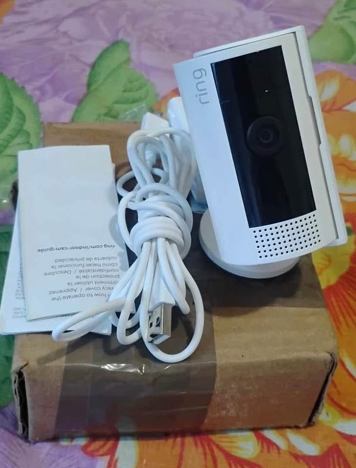 All-new Ring Indoor Cam (2nd Gen), White with 10 ft. USB-A to Mi - photo 4