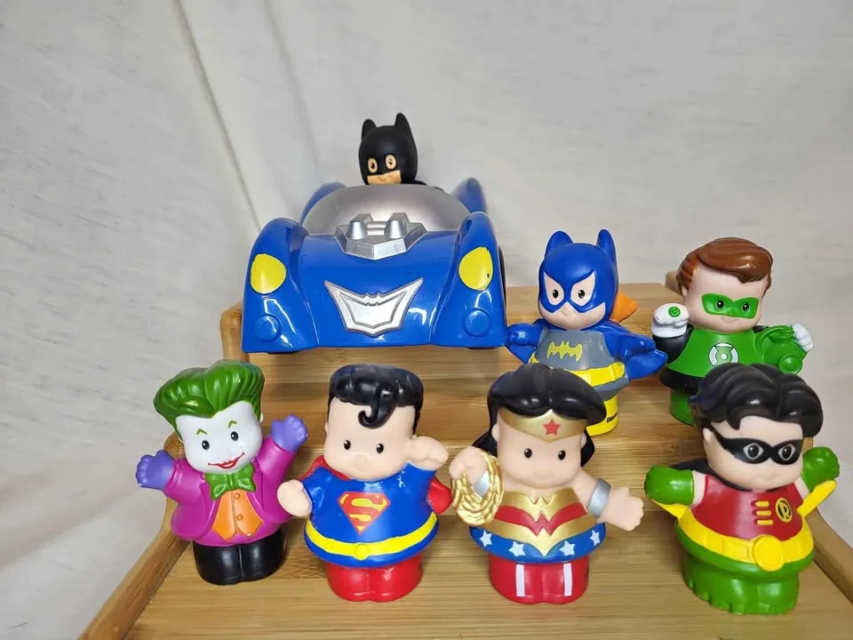 Fisher-Price Little People Batmobile and 7 Superhero figs Joker