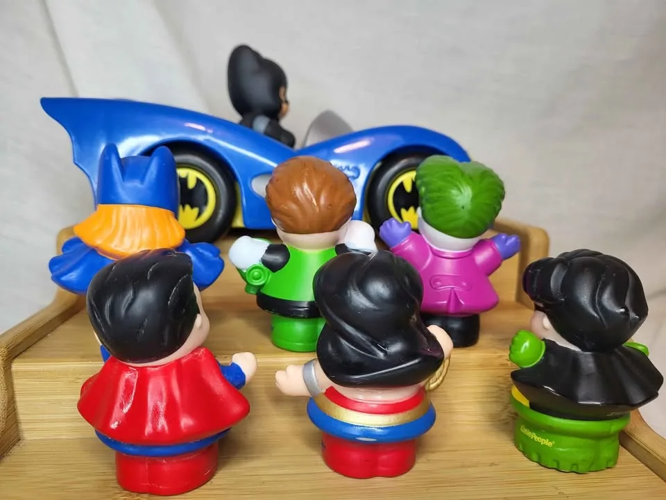 Fisher-Price Little People Batmobile and 7 Superhero figs Joker image indicator(9)