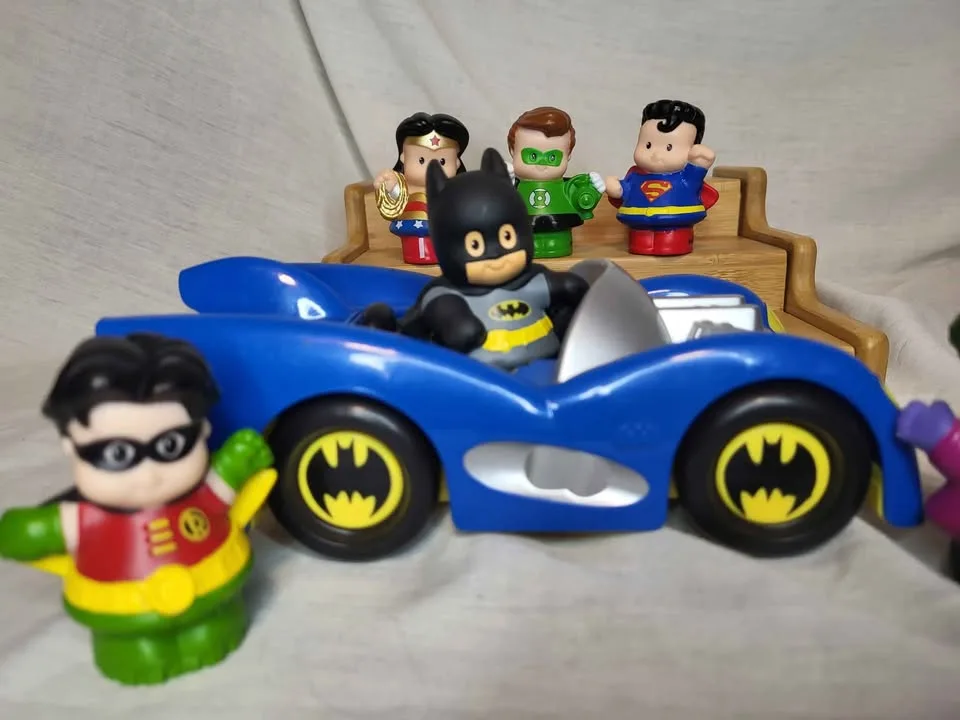 Fisher-Price Little People Batmobile and 7 Superhero figs Joker image indicator(10)