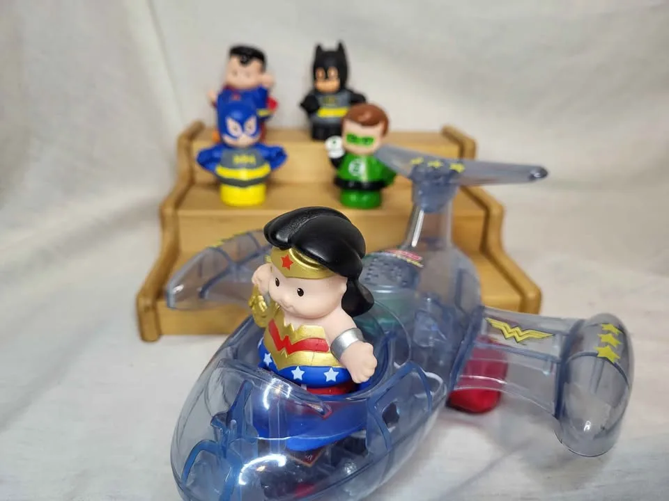 DC Superfriends Fisher-Price Little People Wonder Woman Invisibl image indicator(4)