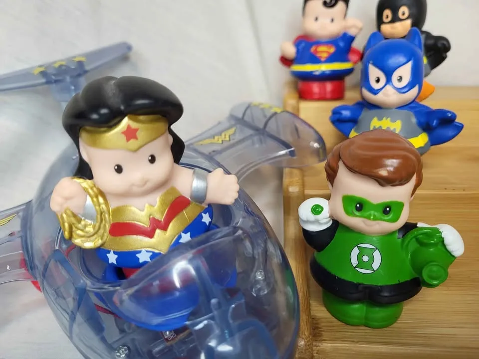 DC Superfriends Fisher-Price Little People Wonder Woman Invisibl image indicator(6)