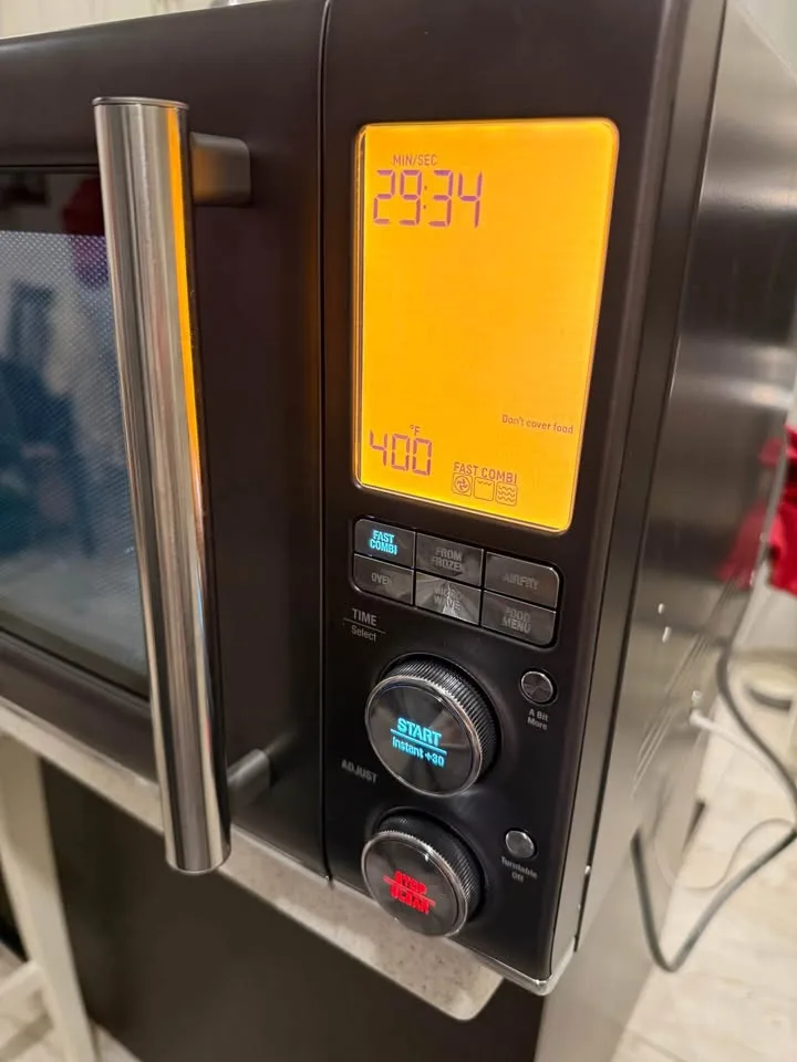 NEW! Breville Combi Wave 3-in-1 Convection Microwave w/ Air Frye image indicator(4)