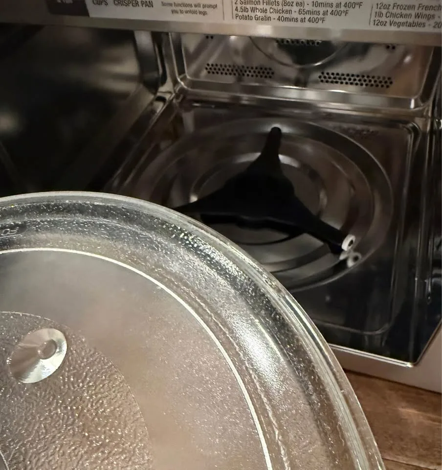 NEW! Breville Combi Wave 3-in-1 Convection Microwave w/ Air Frye image indicator(8)