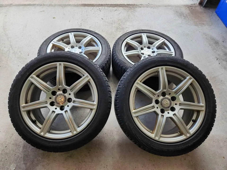 Mercedes Winter Tires on Rims 225/50/17 image indicator(2)