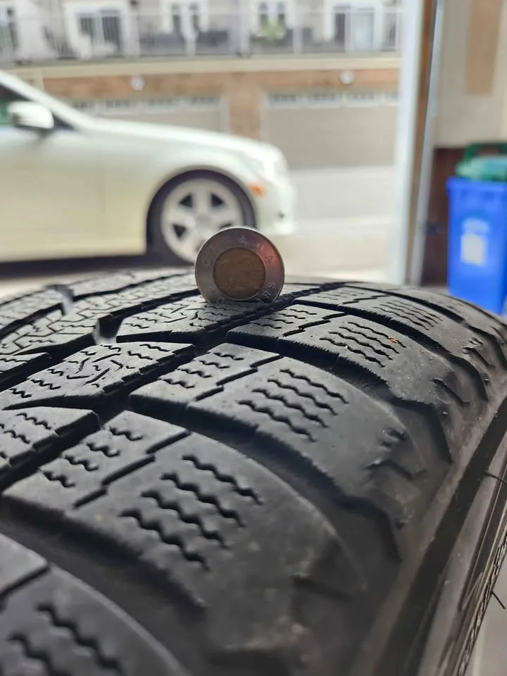 Mercedes Winter Tires on Rims 225/50/17 image indicator(3)