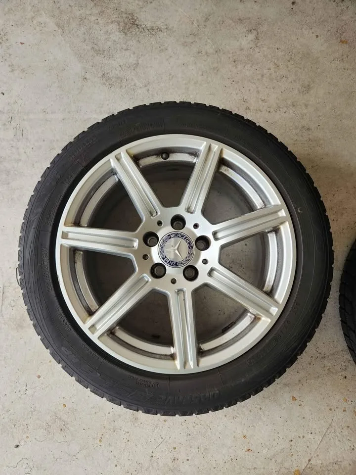 Mercedes Winter Tires on Rims 225/50/17 image indicator(7)