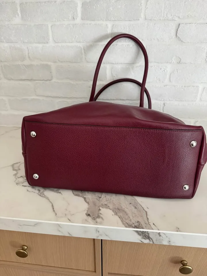 Michael Kors Leather Purse image indicator(6)