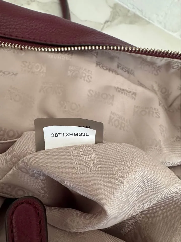 Michael Kors Leather Purse image indicator(9)