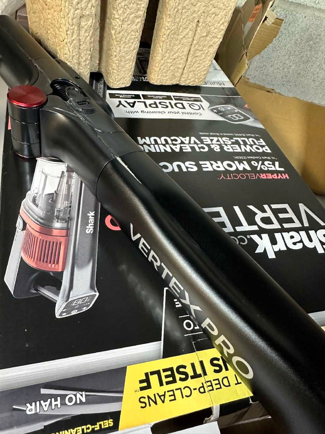 Shark Cordless Vertex Pro Stick Vacuum Cleaner - photo 3