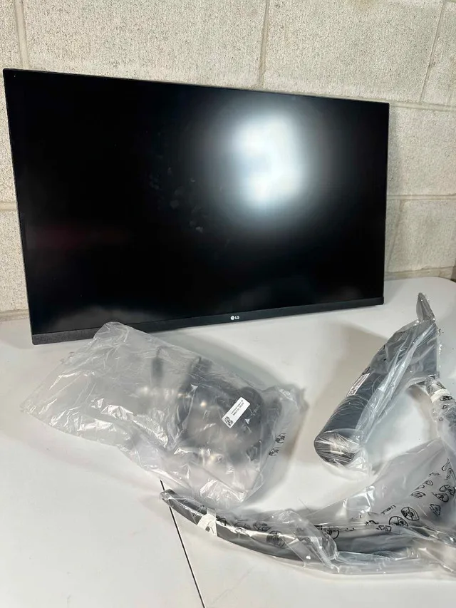 LG 32UR500K-B Ultrafine 32-inch 4K image indicator(2)