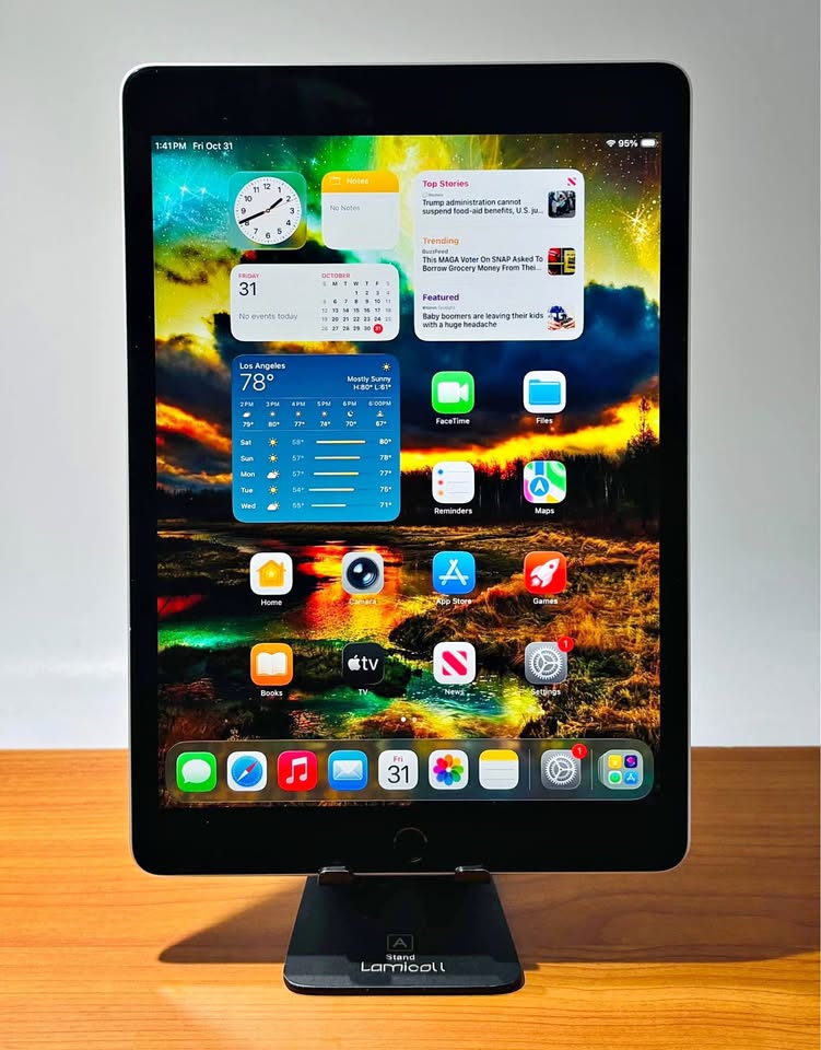 Apple iPad 9th Gen 10.2” Display 64GB Fully Functional!!