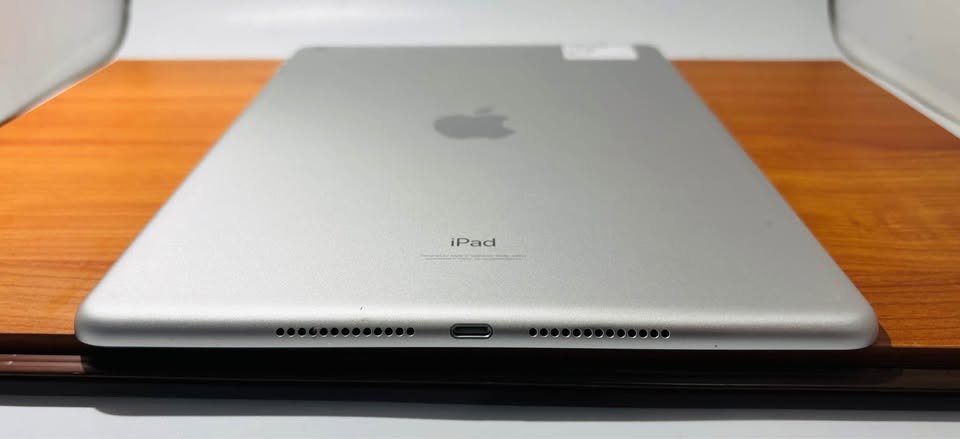 Apple iPad 9th Gen 10.2” Display 64GB Fully Functional!! - photo 4