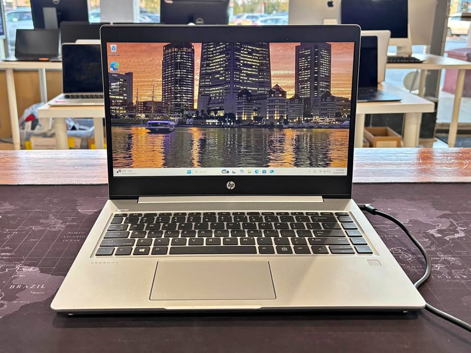 HP PROBOOK 445 G6 14” RYZEN 5 8GB 500GB SSD Radeon Vega 8 Graphi