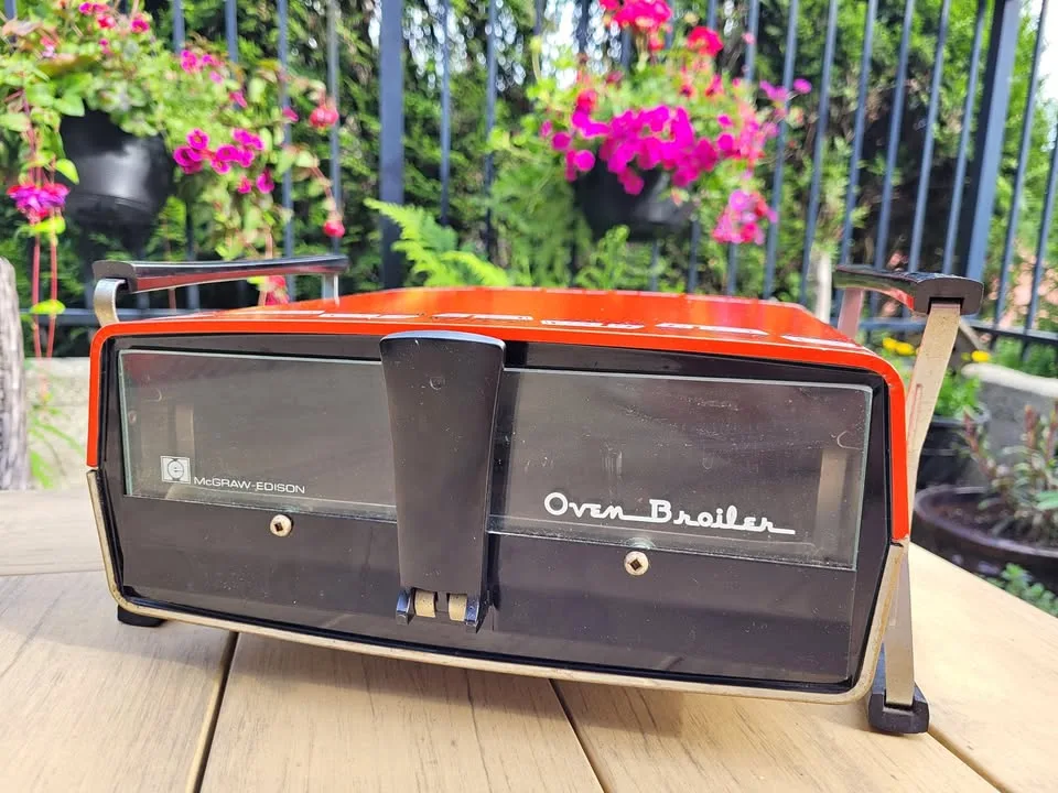 Mid century Bake ‘n Roast Oven Broiler thumbnail