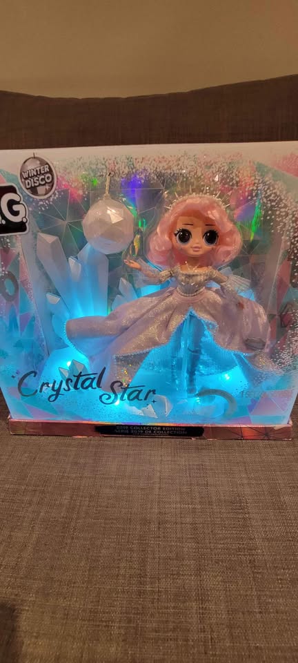 BN LOL OMG Winter Disco Crystal Star 2019 Collectors Edition - photo 3