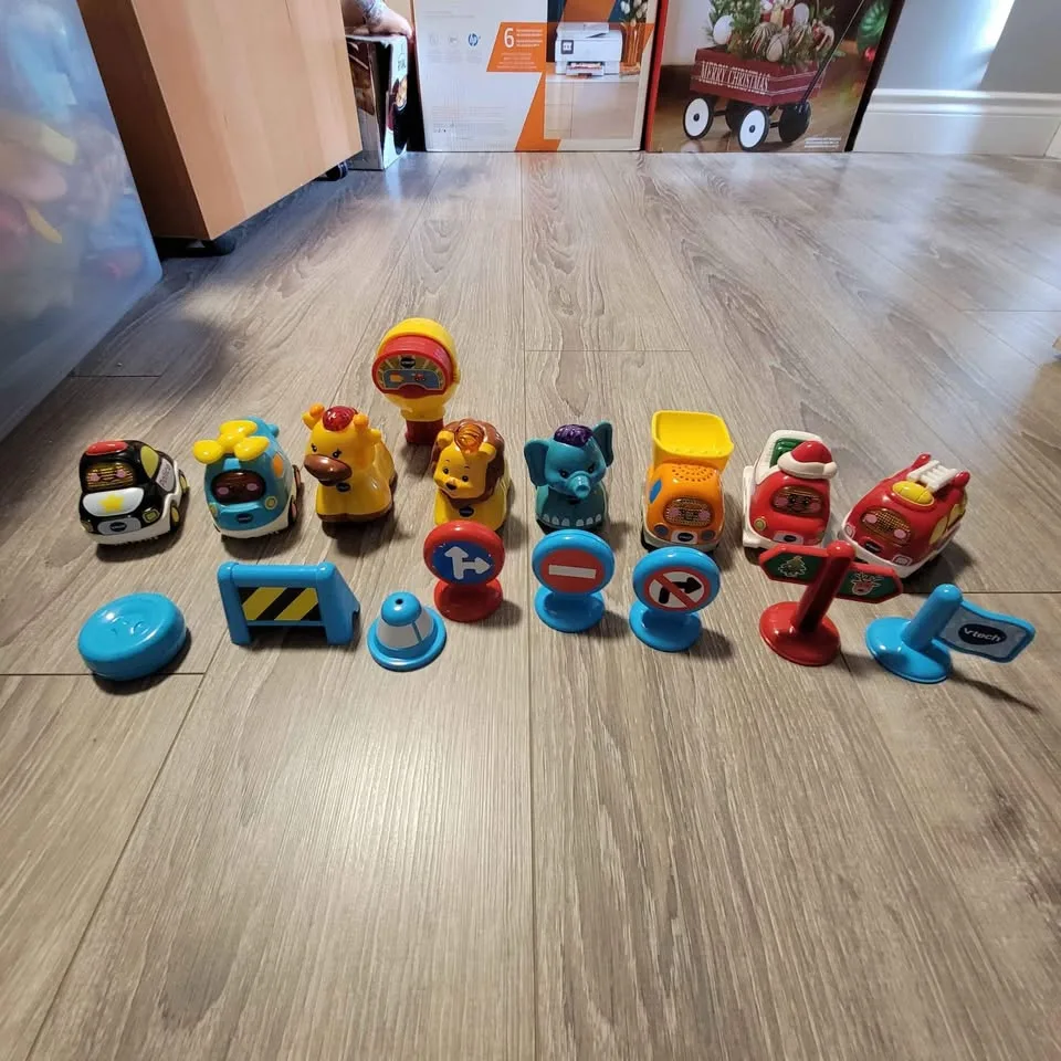 EEUC Vtech GoGo Smart sets x 4 and extra 6 cars/animals image indicator(9)