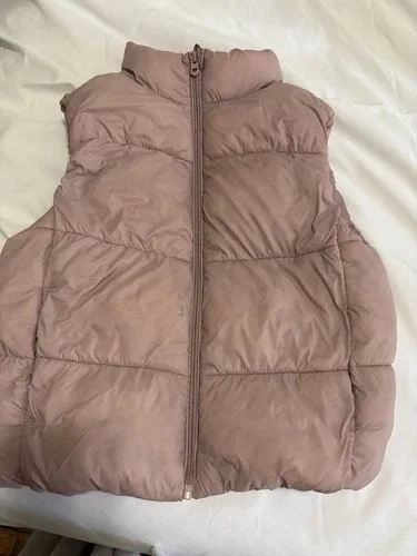 Girls Puff Vest size 6-7 y.o thumbnail