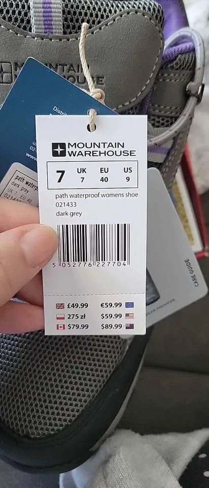 BNWT Mountain Warehouse sz 9 waterproof shoes image indicator(3)