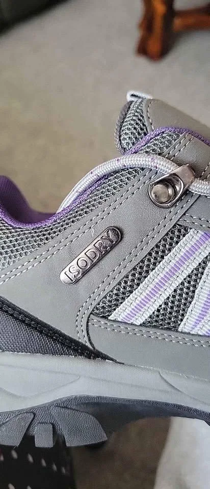 BNWT Mountain Warehouse sz 9 waterproof shoes image indicator(4)